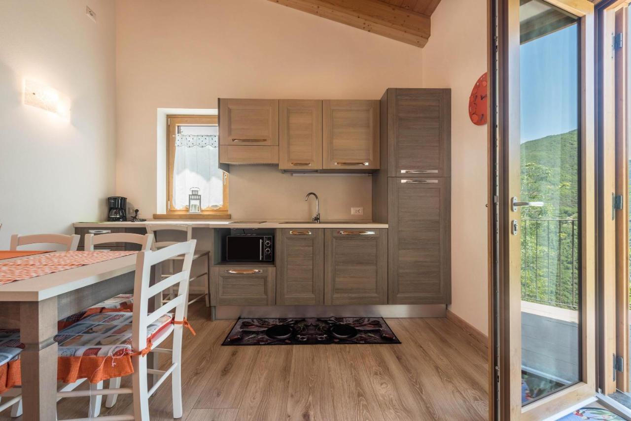 Nonno Bigi Tulipano Apartment Tremosine ภายนอก รูปภาพ